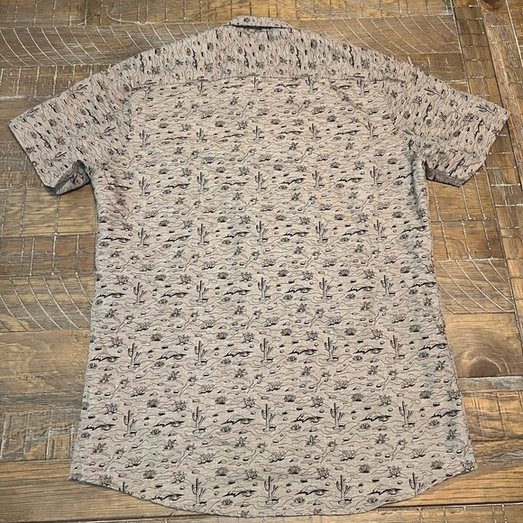 Molokai Surf Co Casual Button Down Shirt with Desert Print Cactus Landscape - Picture 5 of 9